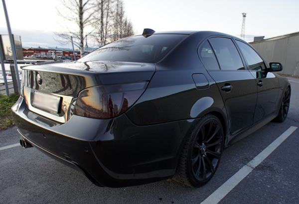 bmw-e60-dark-smoke-baklampor-soyashield-stralkastarfilm-toningsfilm-skyddsfilm-taillight_backlamp_protection_film